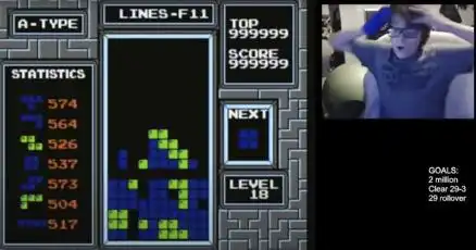 Un jugador de 13 años vence al 'imbatible' Tetris y hace historia