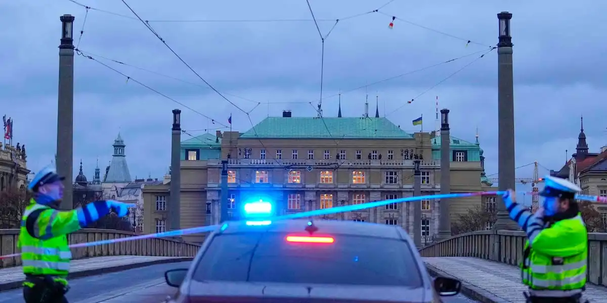 15 muertos en tiroteo masivo en la Universidad de Praga, confirma jefe de policía