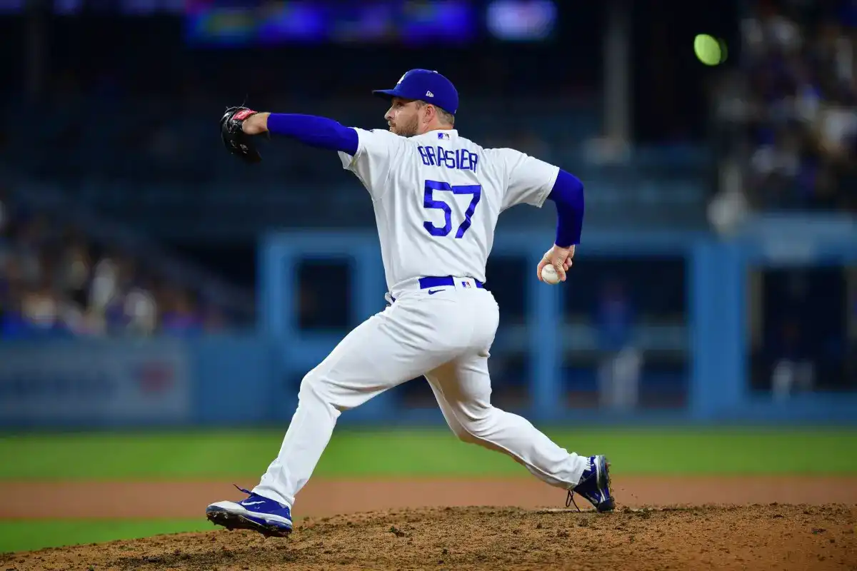 4 relevistas que los Dodgers podrían apuntar después de que Josh Hader saliera de la pizarra