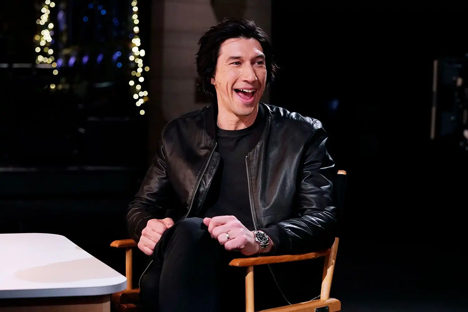 Adam Driver Habilidades de piano: SNL Santa Deja de decir 'mató a Han Solo'