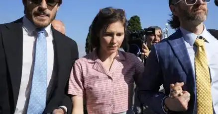 Amanda Knox promete luchar por la verdad después de que un tribunal italiano la condenara de nuevo por difamación