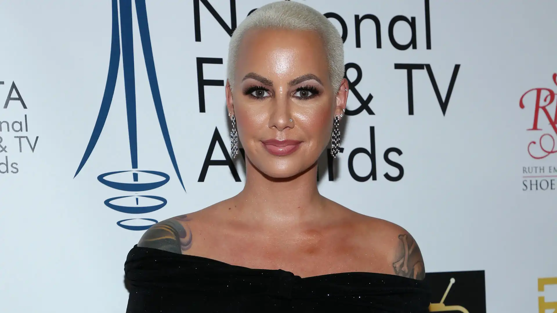 Amber Rose: Momentos polémicos Kanye miente Trump selfie