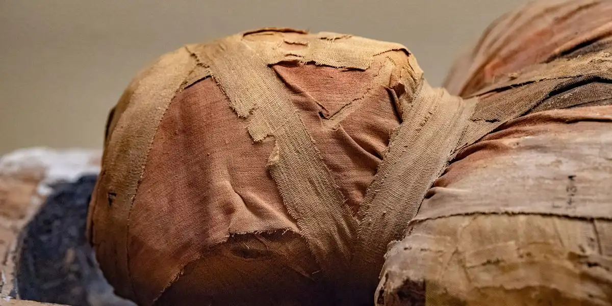 Arqueólogos descubren misteriosas momias en el desierto chino