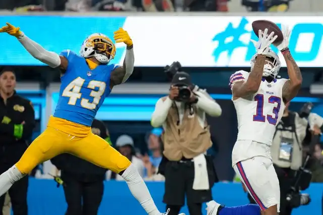 Las esperanzas de playoffs de los Bills mejoran al vencer a los Chargers: Aprendiendo de los errores del pasado