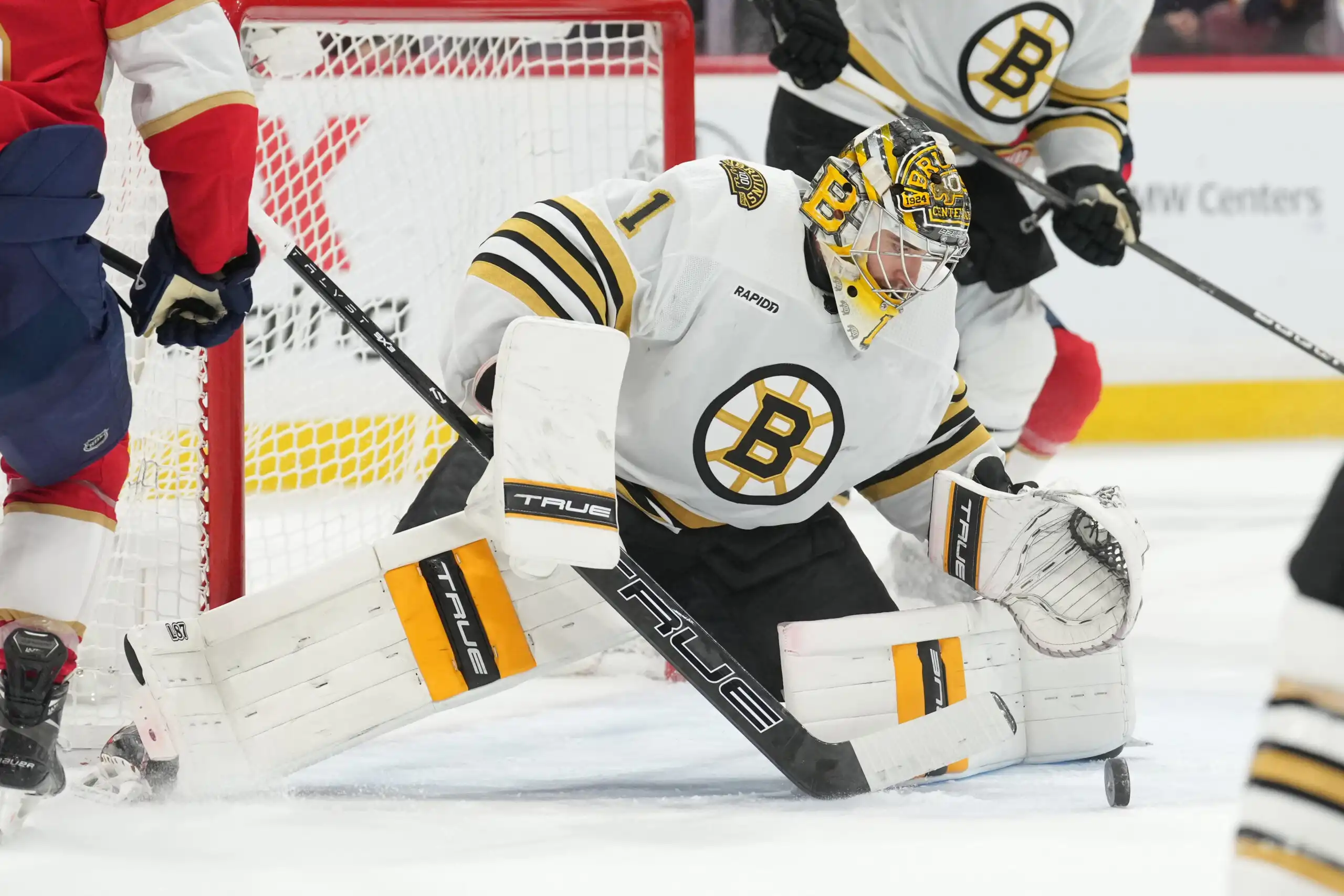 La desesperación y el esfuerzo defensivo de los Bruins conducen al Juego 6 - The Hockey Writers