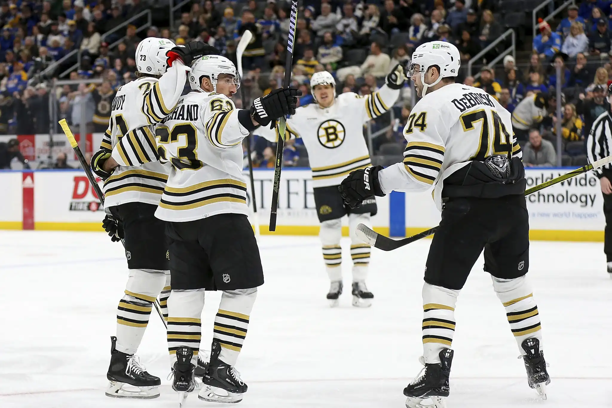 Previa de los Bruins Senators: Los Bruins necesitan empezar mejor