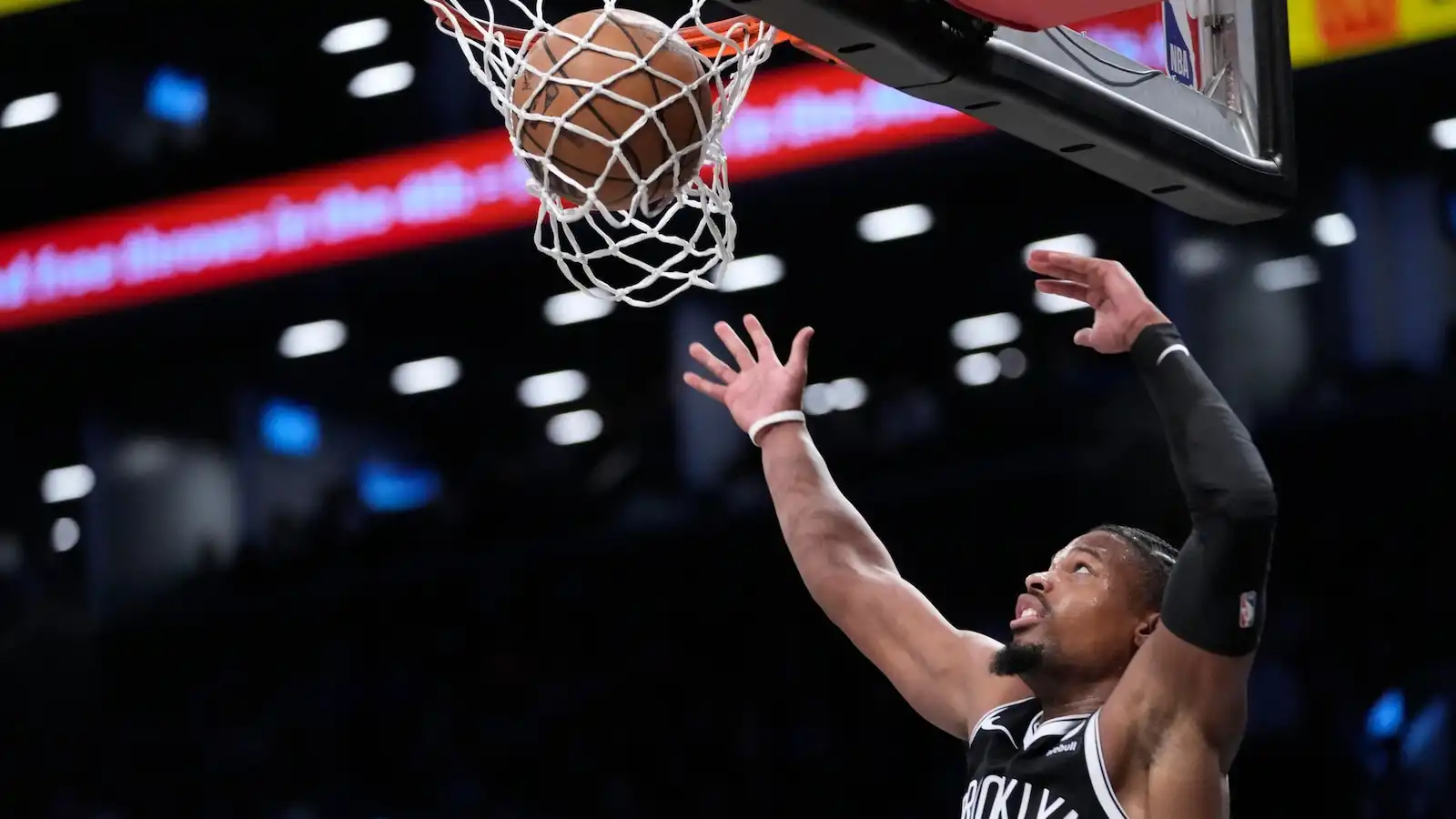 Brunson Randle Knicks 4ª victoria consecutiva 108-103 Nets