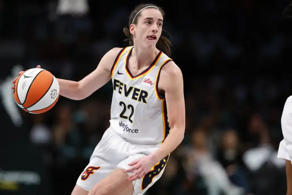Caitlin Clark adjusting to playing in the WNBA, first week finishes on high note