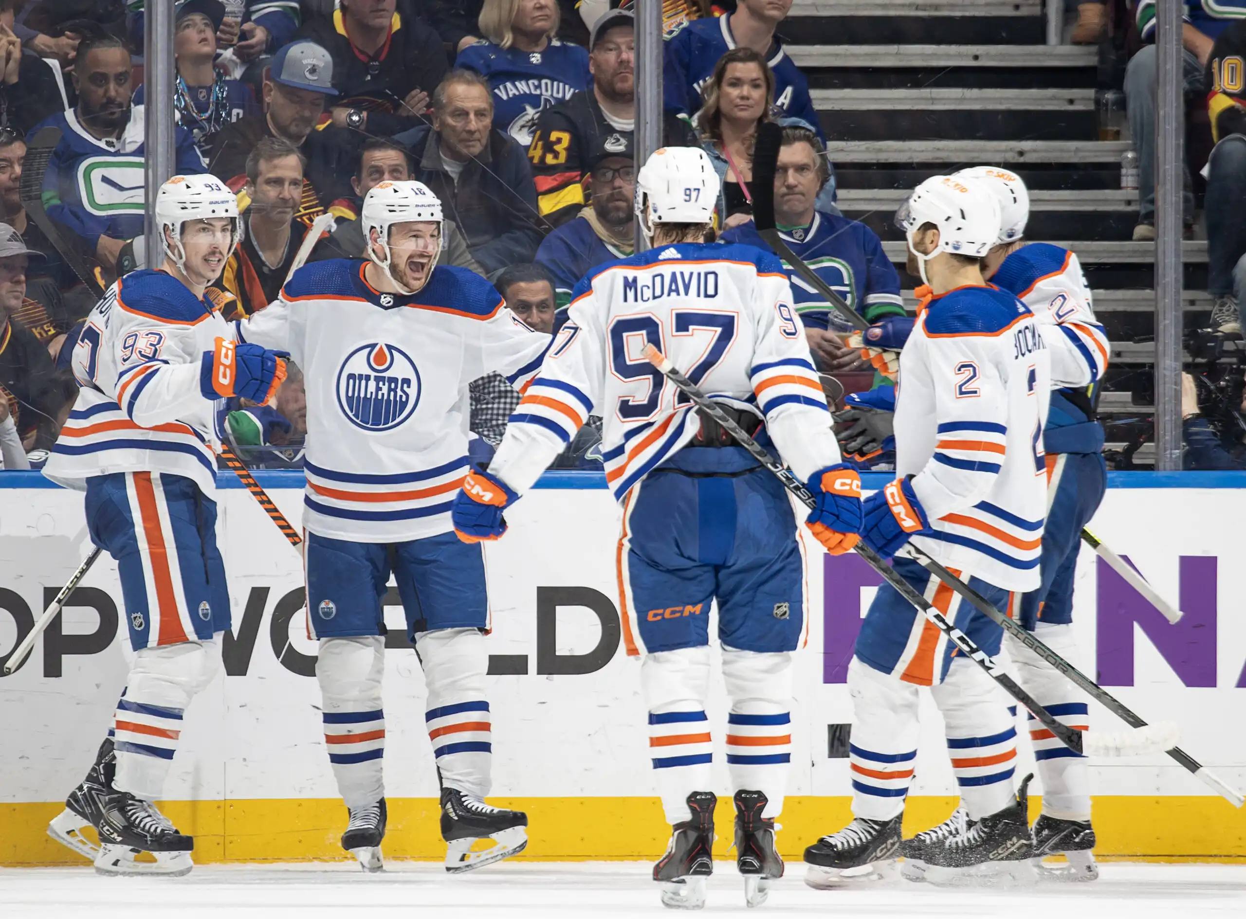 La serie de los Canucks Oilers superó el hype Escritores de hockey Análisis de noticias de los Edmonton Oilers