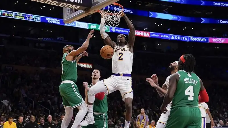 Los Celtics vencieron a los Lakers en una gira de 3-1