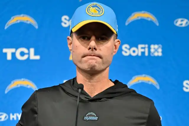 Los Chargers despiden al entrenador en jefe Brandon Staley y al gerente general Tom Telesco en medio de una temporada decepcionante