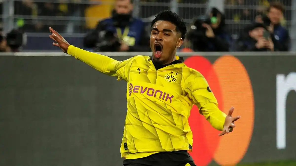 Maatsen, cedido por el Chelsea, envía un mensaje al club matriz tras la victoria del Dortmund