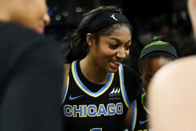 Chicago Sky Angel Reese Novato del equipo All-Star de la WNBA Caitlin Clark