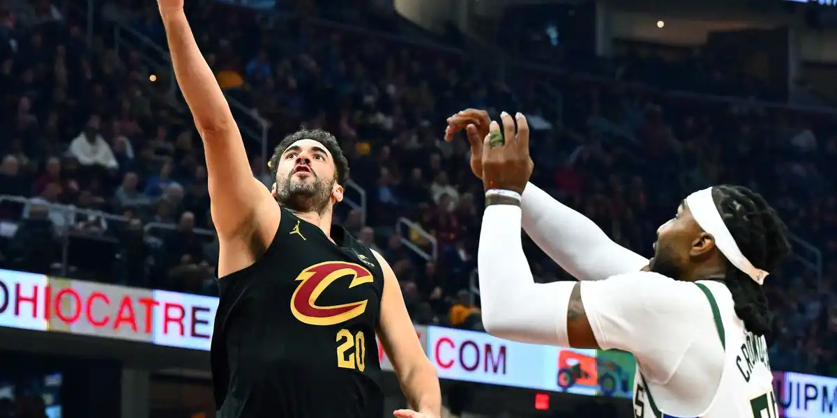 Cleveland Cavaliers domina 135-95 a Milwaukee Bucks en el marcador final