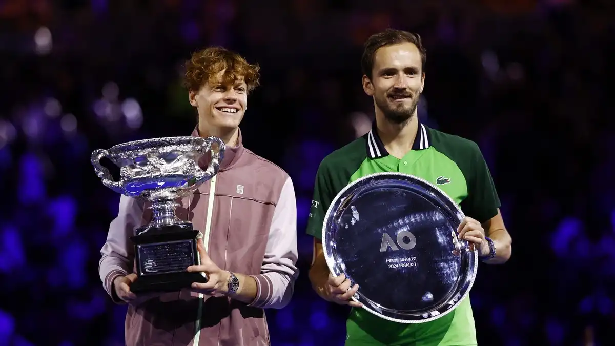 Daniil Medvedev reflexiona sobre la derrota en la final del Abierto de Australia y Jannik Sinner se adjudica el título de Grand Slam