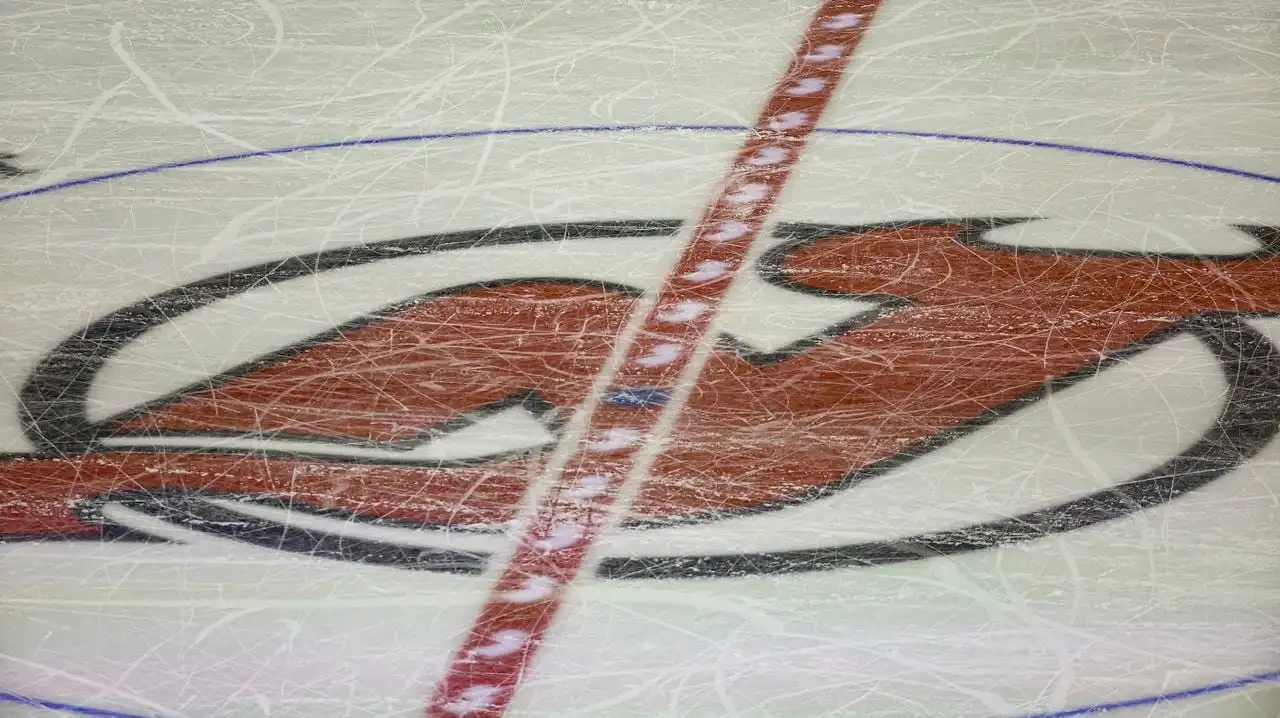 Devils Michael McLeod Cal Foote recibe licencia 2018 La investigación de Hockey Canada se calienta