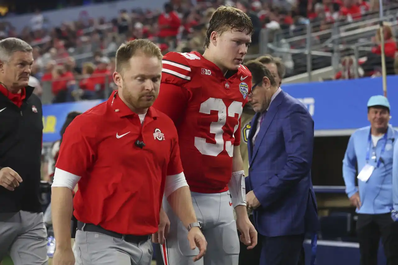 Devin Brown, mala suerte, Lincoln Kienholz, nube de tareas difíciles, claridad del QB de Ohio State, Cotton Bowl