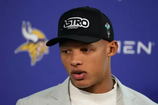 Golpe sucio al mariscal de campo de los Vikings, Josh Dobbs: ¿Qué pasó exactamente?