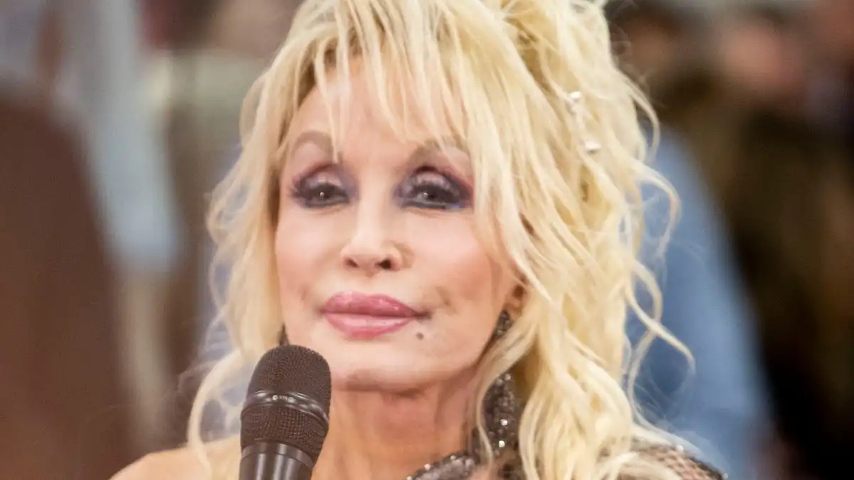 Álbum familiar de Dolly Parton y docuserie de ADN de Smoky Mountain Spotlight