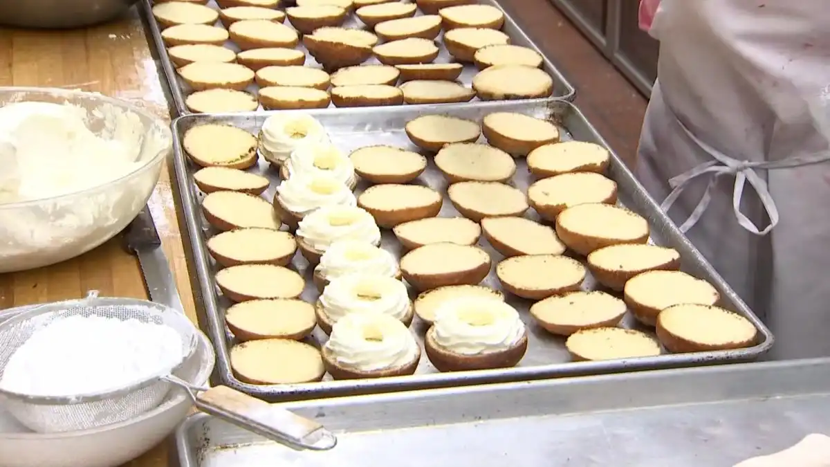 Donuts vs Paczki: la panadería polaca de Chicago explica la diferencia en el Día de Paczki