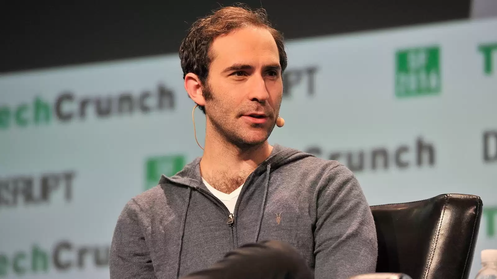 Emmett Shear: el nuevo CEO de OpenAI que sustituye a Sam Altman