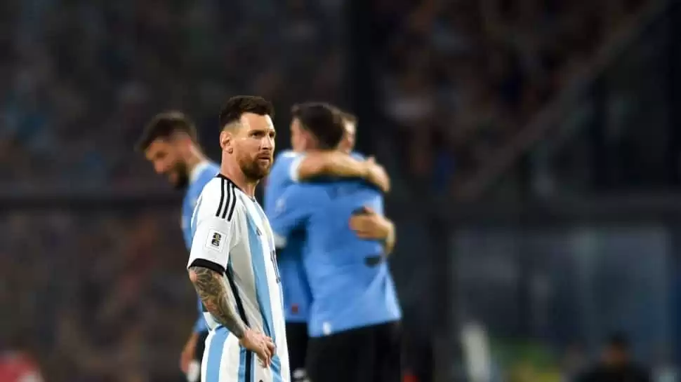 Eliminatorias para la Copa Mundial de la FIFA 2026: Uruguay pone fin a la racha ganadora más larga de la Argentina de Lionel Messi, Colombia sorprende a Brasil