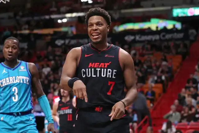 El ex escolta del Heat, Kyle Lowry, firma con los 76ers tras la compra de los Hornets