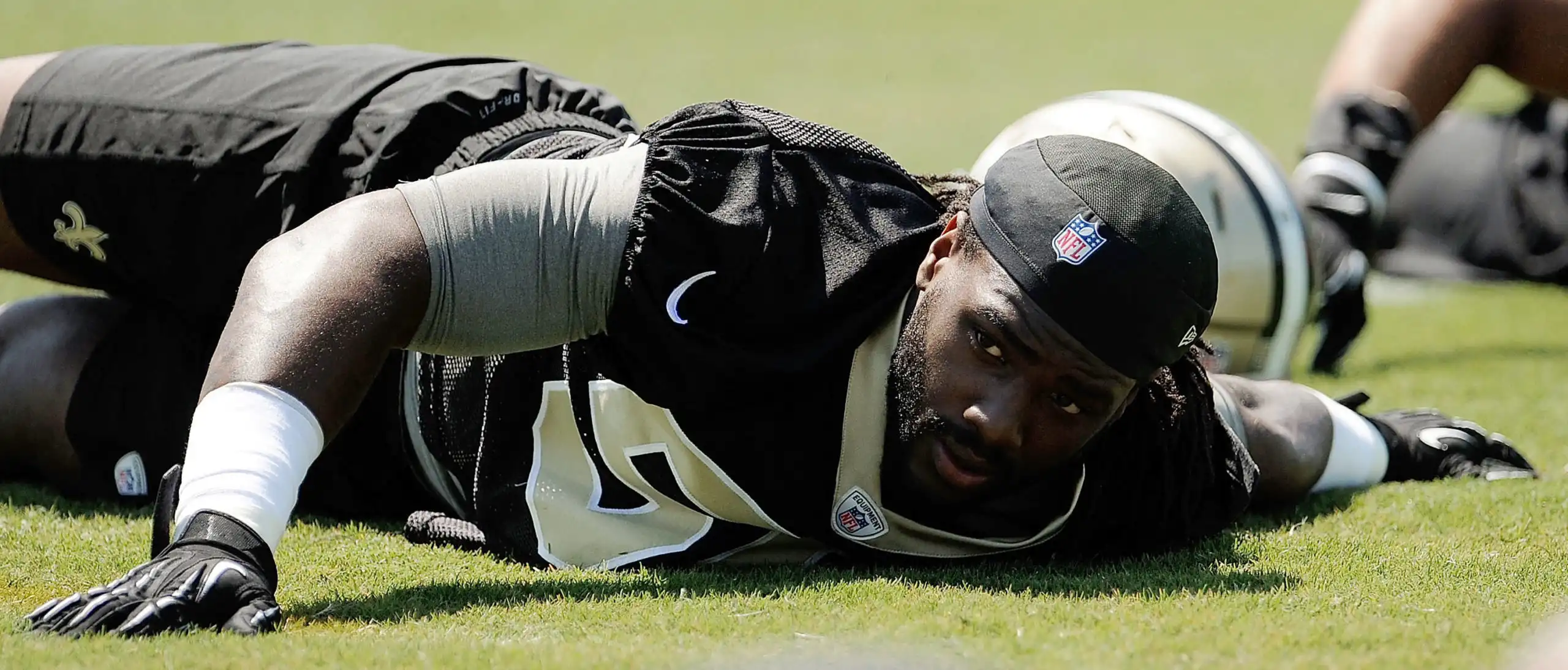 El ex apoyador de la NFL Ronald Powell muere a los 32 años