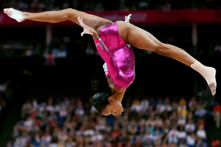 Gabby Douglas regresa a la gimnasia competitiva con la vista puesta en los Juegos Olímpicos