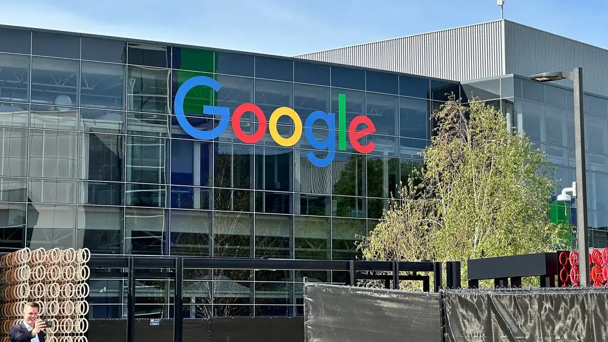 Las acciones de Google suben y reportan ganancias disparadas