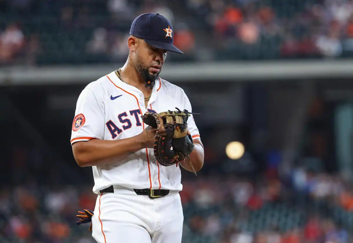Los Astros de Houston liberan al ex Jugador Más Valioso José Abreu, con 30 millones de dólares