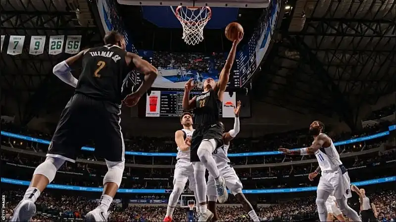 Los Memphis Grizzlies, golpeados por las lesiones, triunfan sobre los Dallas Mavericks con Desmond Bane liderando el resumen de la NBA