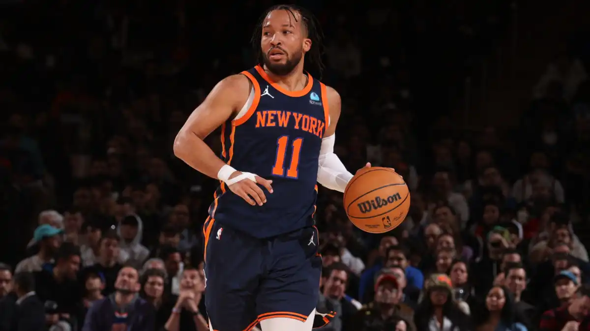 Jalen Brunson abrumado por los cánticos de MVP de los fanáticos de los Knicks después del juego de 40 puntos y la selección del Juego de Estrellas