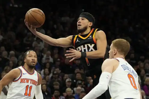 Jalen Brunson anota 50 puntos, el máximo de su carrera, y los Knicks derrotan a los Suns