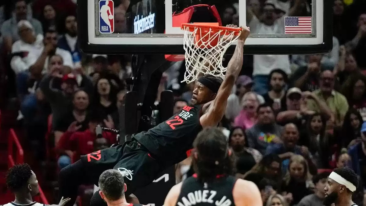 Jimmy Butler arrebata 36 puntos Miami Heat Brooklyn Nets gana 122-115 la NBA