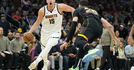 Jokic y los Nuggets mantienen a raya a Durant y los Suns