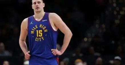 Jokic triple-doble Los Nuggets mantienen a raya a los Pacers