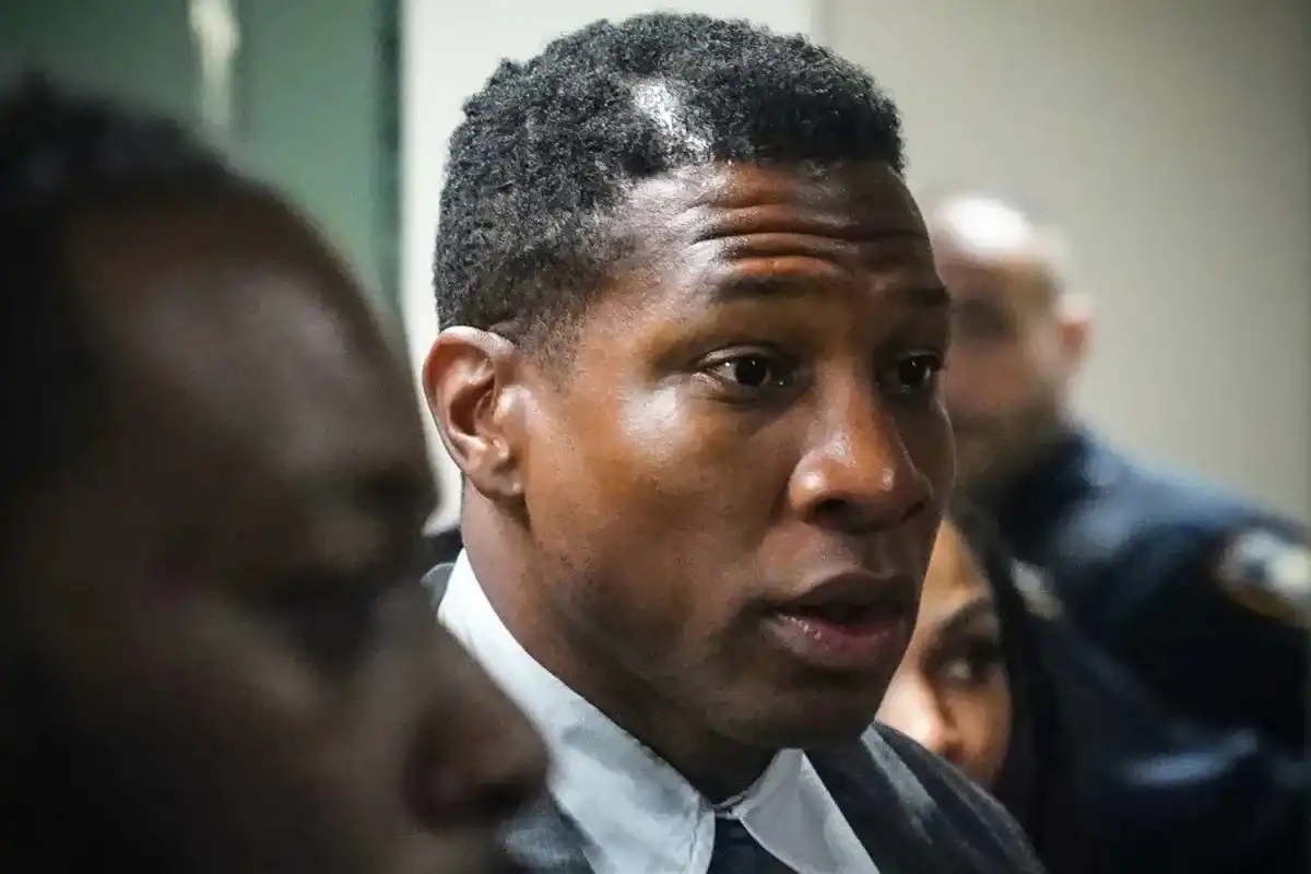 El juicio de Jonathan Majors expone el patrón de abuso del actor, según el fiscal de distrito