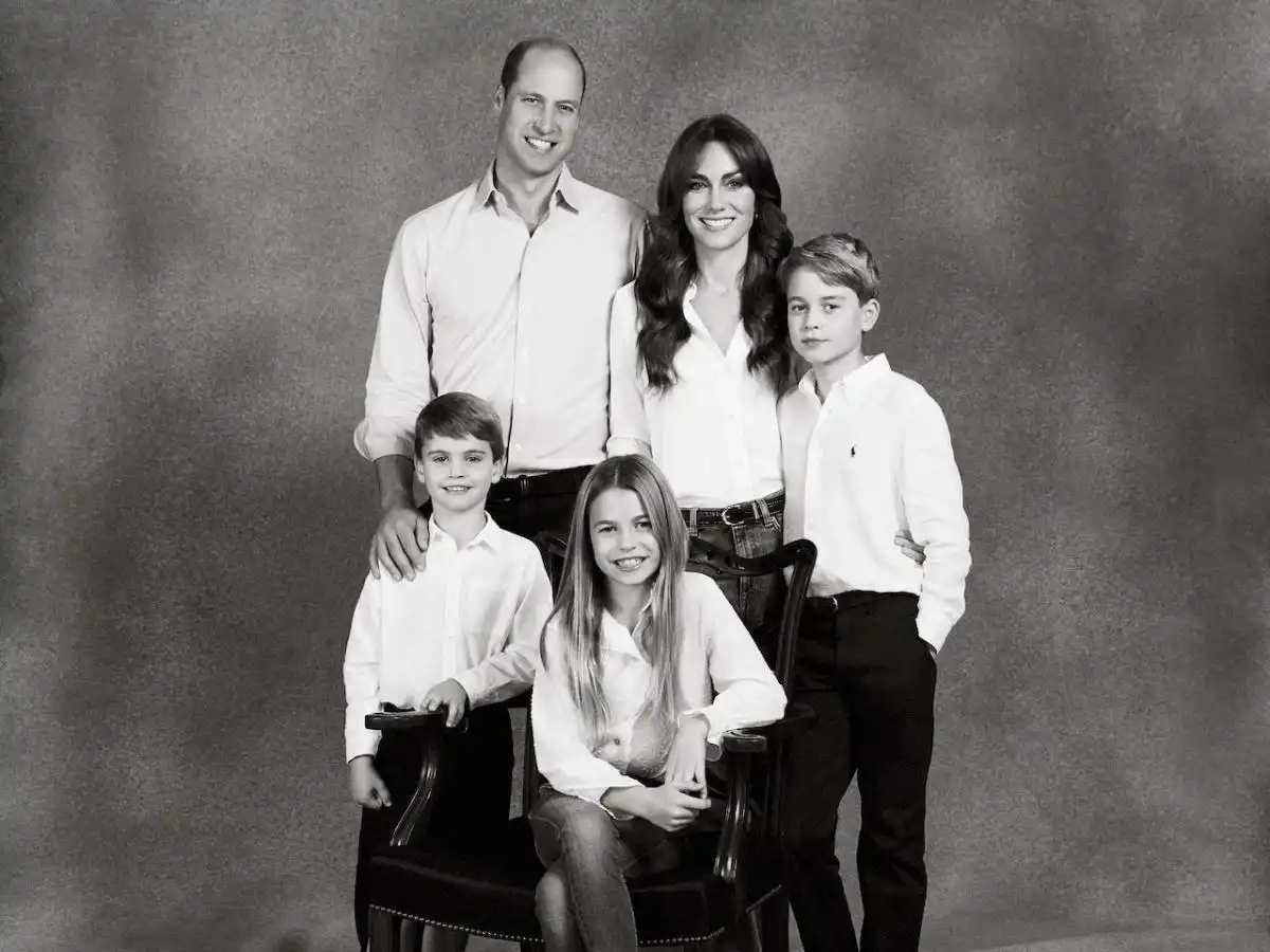La confesión de Kate Middleton sobre la edición de fotos desata acusaciones de manipulación de tarjetas de Navidad