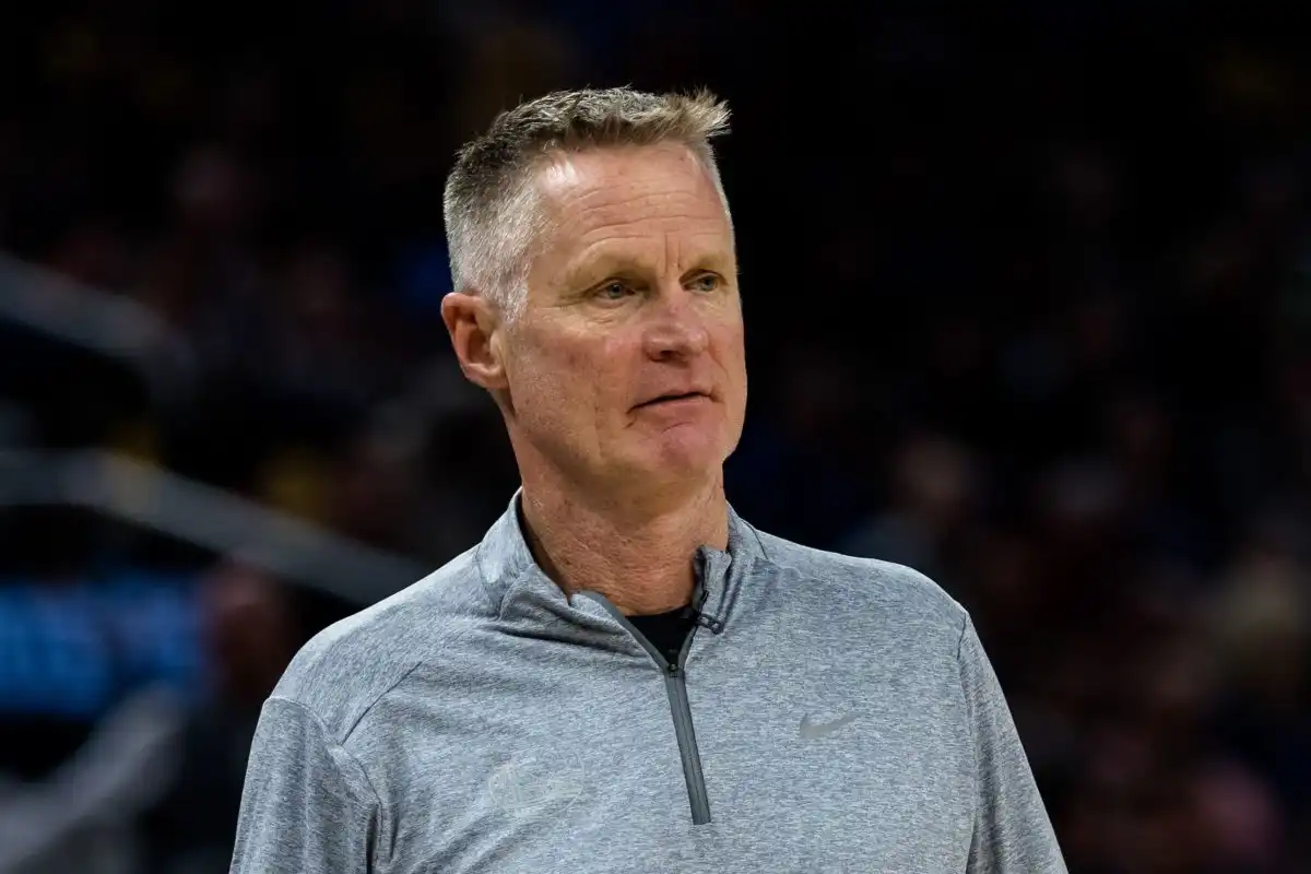 Kerr critica a los aficionados de los Bulls por abuchear al fallecido gerente general Jerry Krause