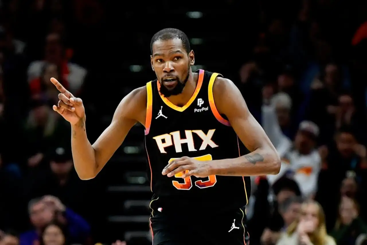 Kevin Durant clava en la victoria de los Suns sobre los Bucks: OKC KD retrocede en el tiempo