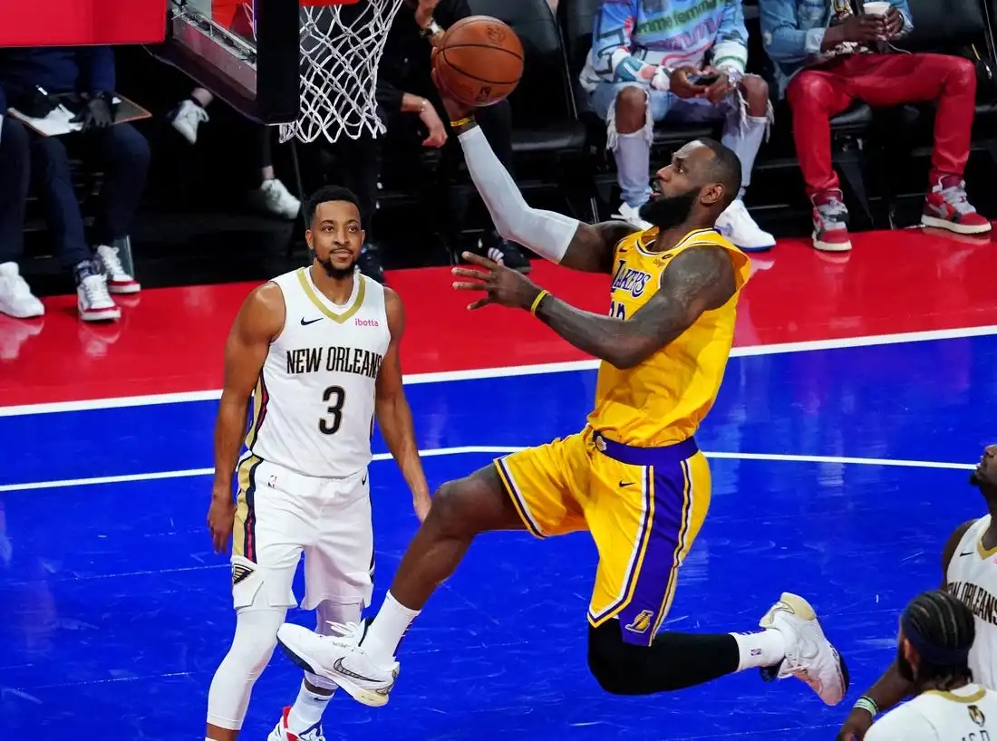 Los Lakers superan a los Pelicans en la final del torneo