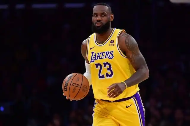 Reporte de lesiones de los Lakers: LeBron James está en duda contra los Bucks