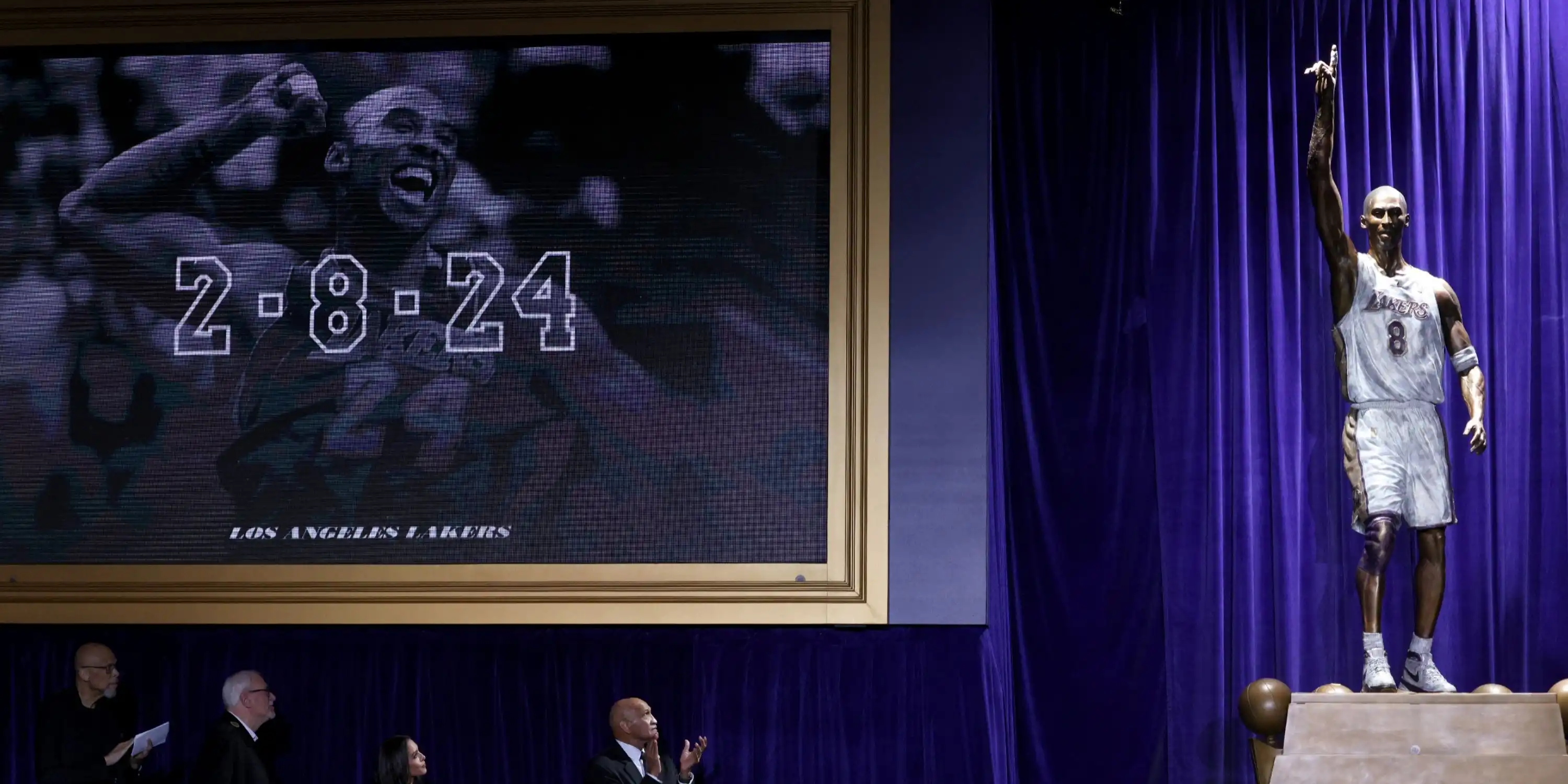 Los Lakers se equivocan con la estatua de Kobe Bryant, un error costoso