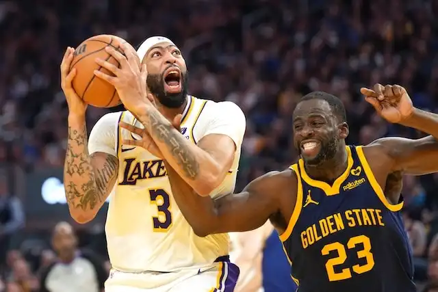 Los Lakers Warriors adelantan a LeBron James fuera del primer partido tras el receso del Juego de Estrellas