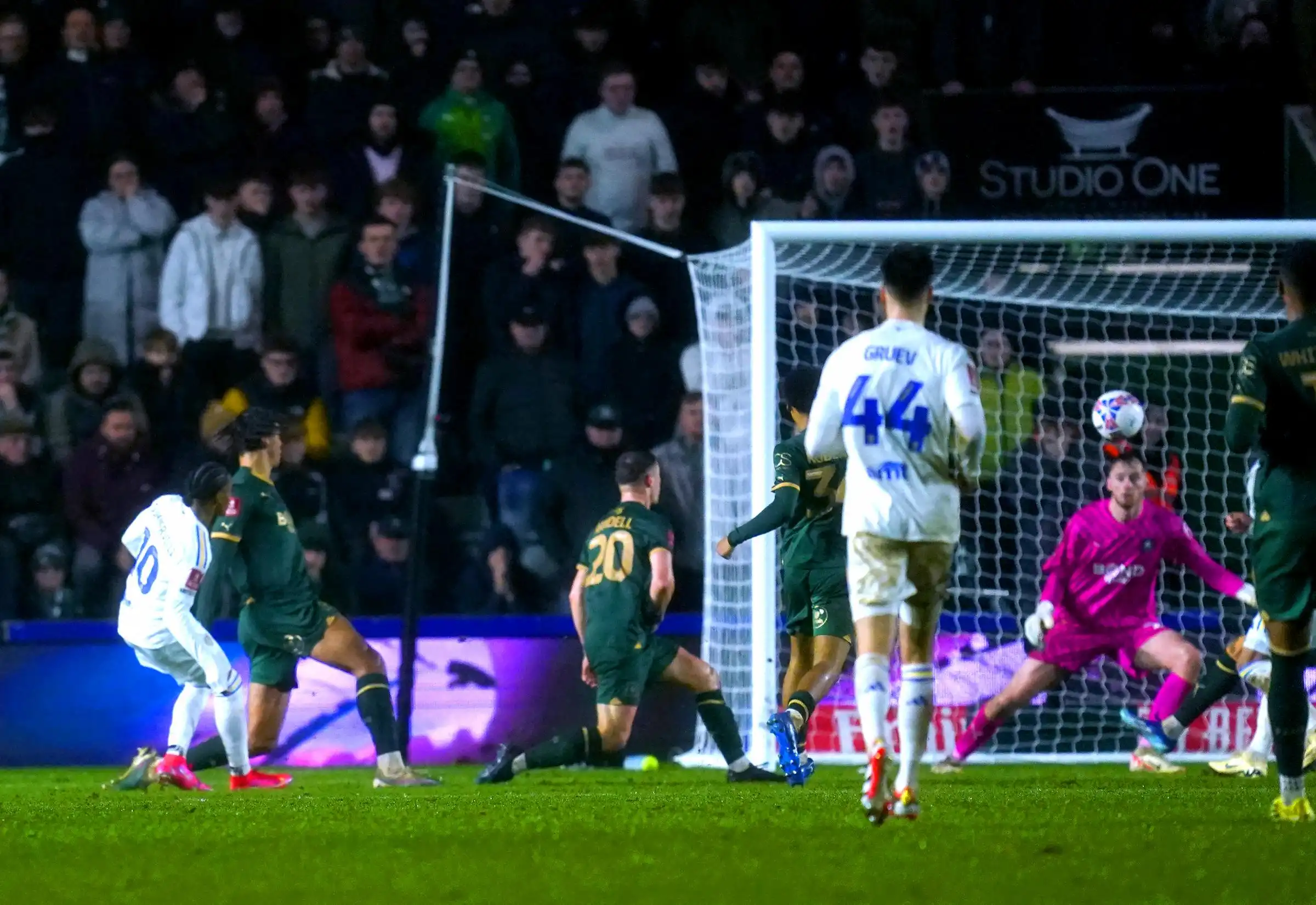 El Leeds castiga al Plymouth en la prórroga con el Villa Chelsea en la eliminatoria de la FA Cup