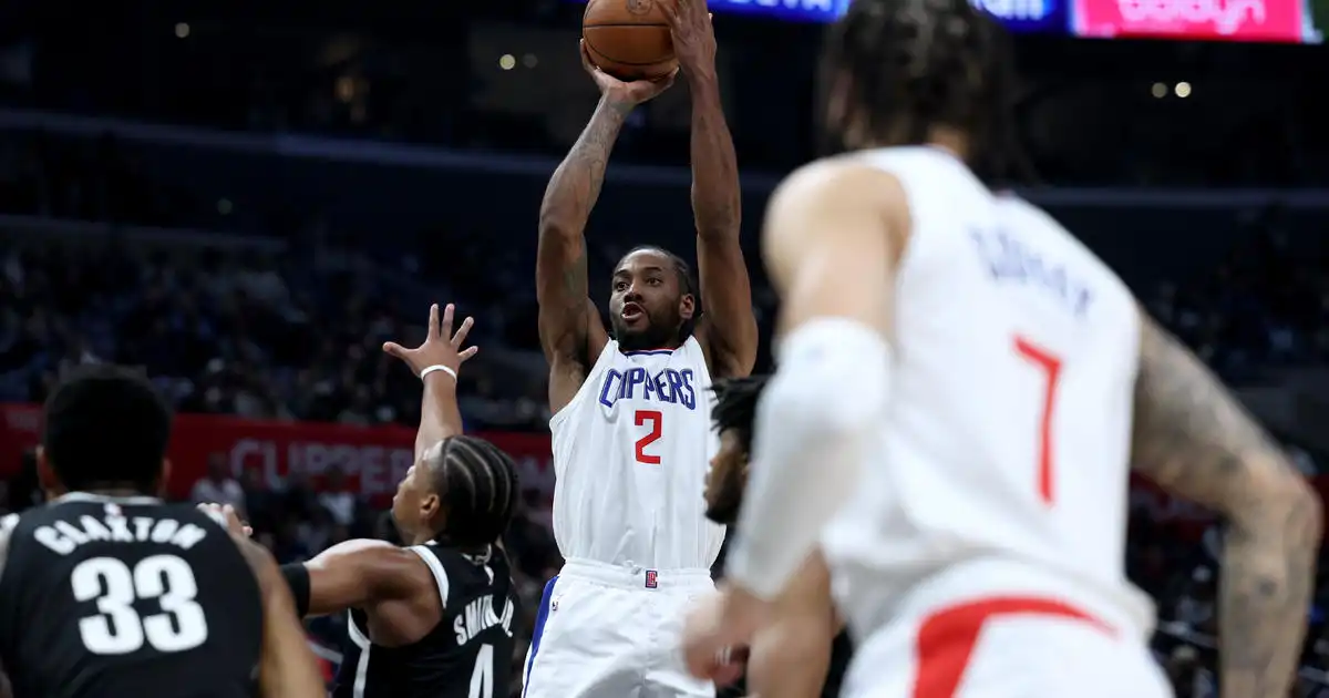 Leonard anota 14 puntos y los Clippers superan una desventaja de 18 puntos para sorprender 125-114 a los Nets