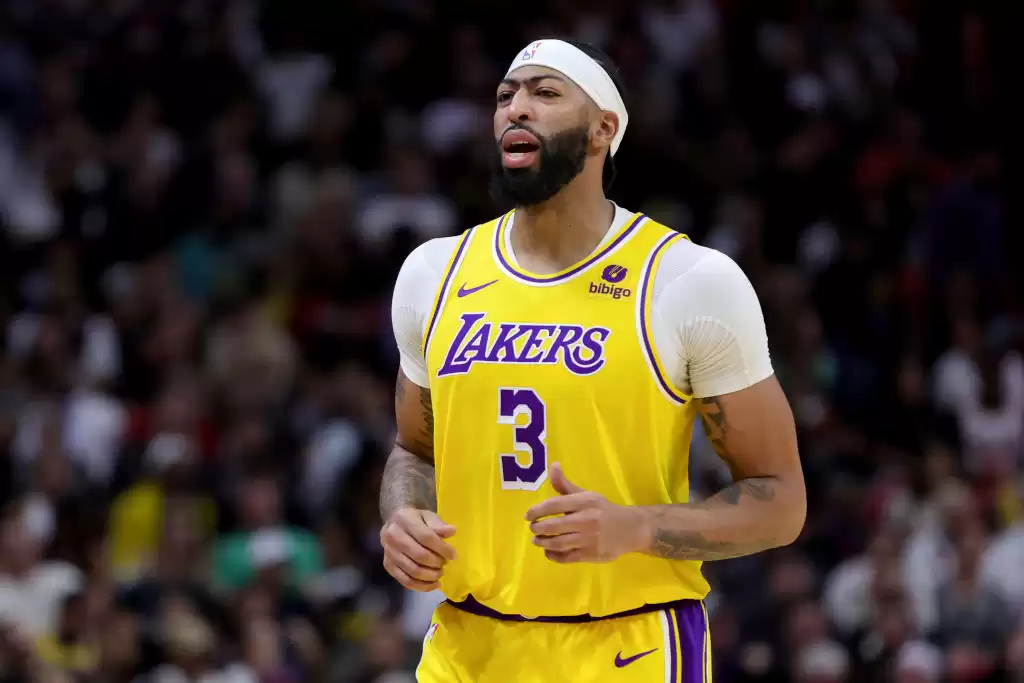 Lil Wayne: Los Lakers necesitan cambiar a Anthony Davis para ganar el campeonato