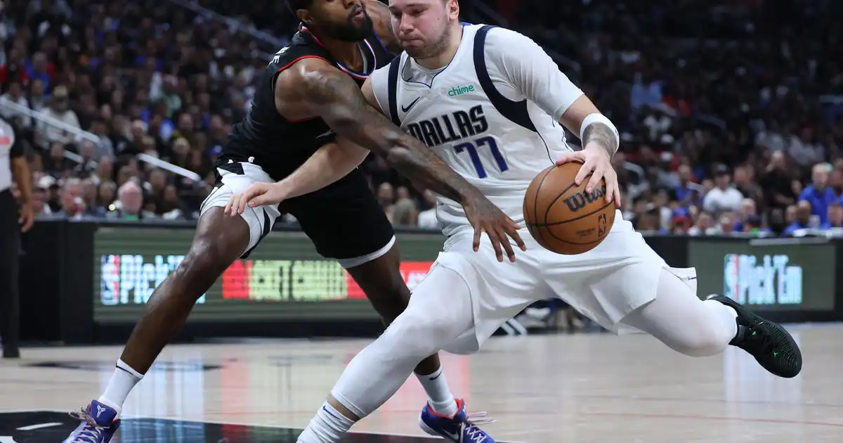 Luka Doncic Kyrie Irving lidera la serie de eliminatorias de los Mavs Clippers Kawhi Leonard regresa