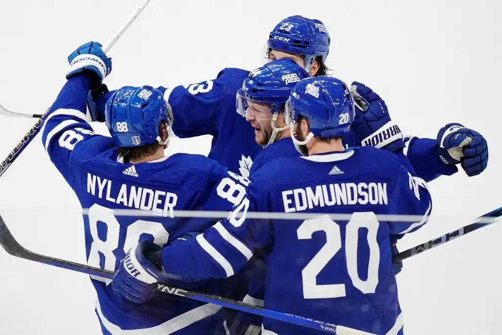 Los Maple Leafs empujan a los Bruins al Juego 7 en la Serie de Playoffs de la NHL